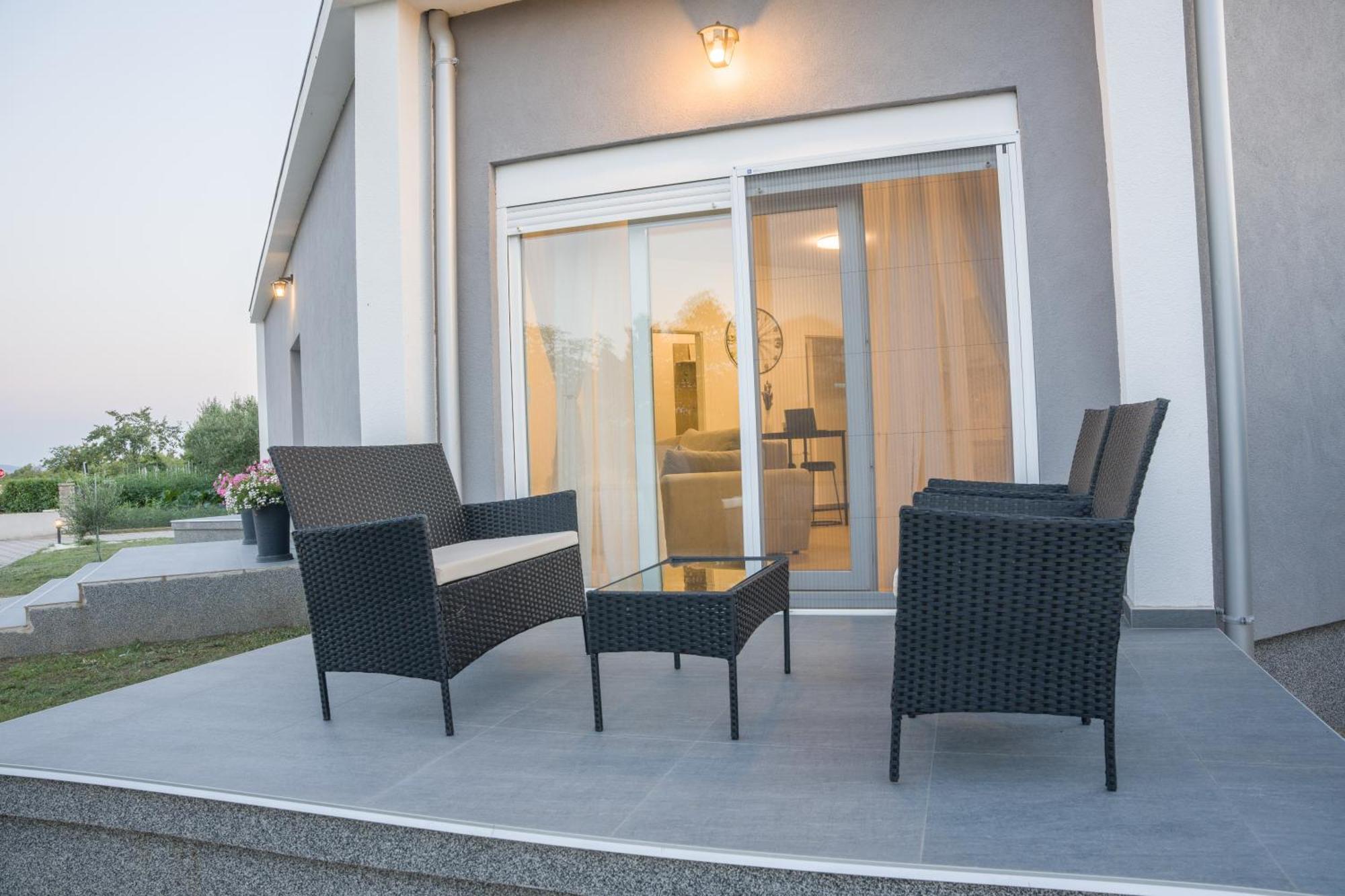 Apartmani Toni Drnis Ngoại thất bức ảnh